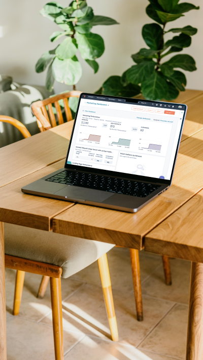 hubspot-reports-marketing-dashboard-laptop